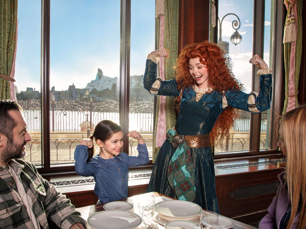 Merida-at-The-Regal-View-Restaurant-Lounge-at-Disney-Adventure-World